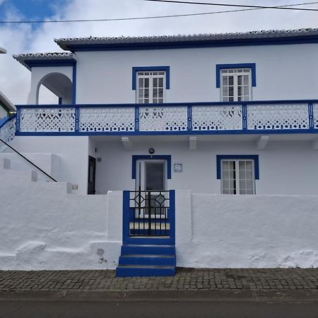 Вілла Grannys House Ангра-ду-Ероїшму Екстер'єр фото