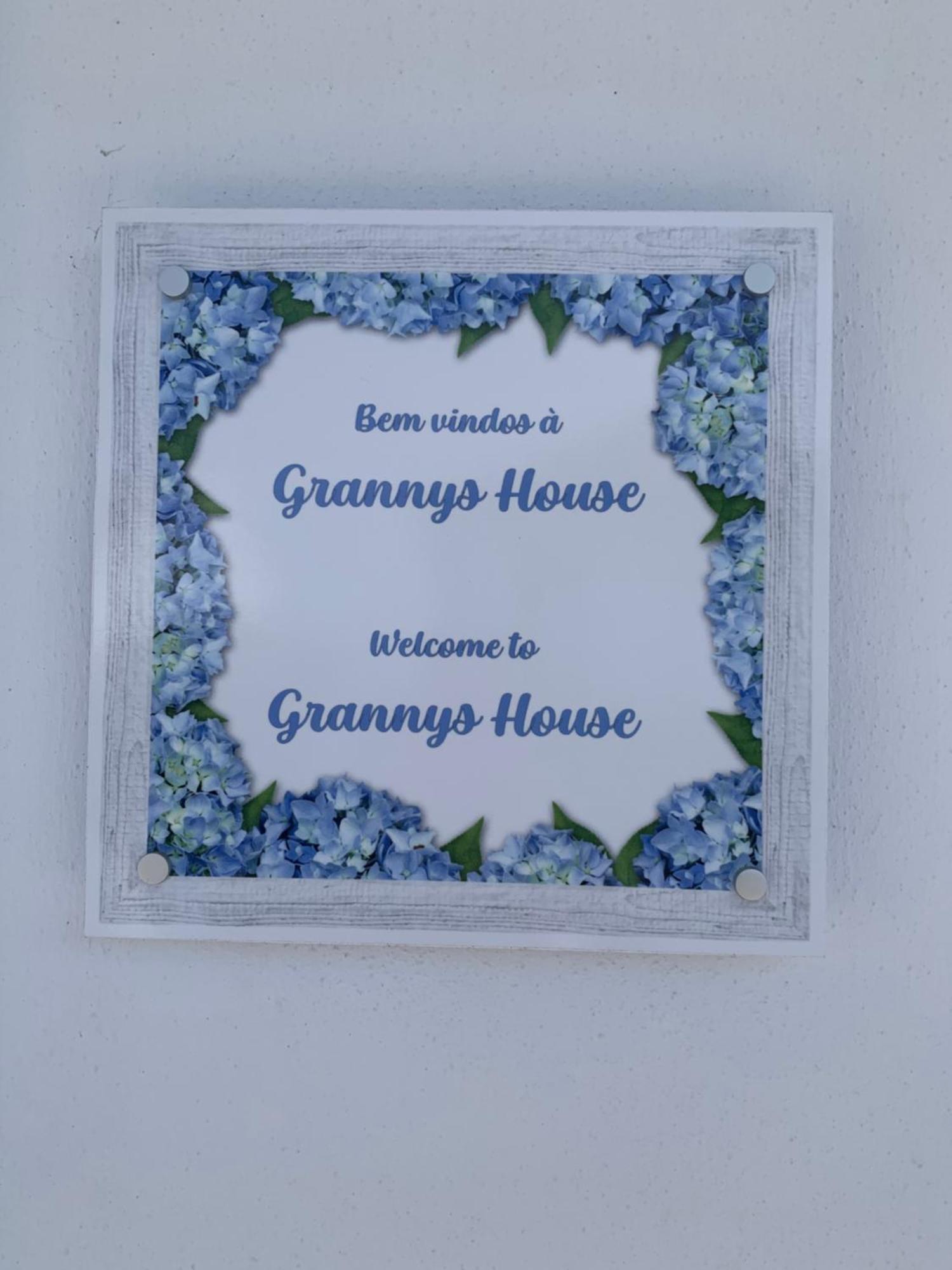 Вілла Grannys House Ангра-ду-Ероїшму Екстер'єр фото