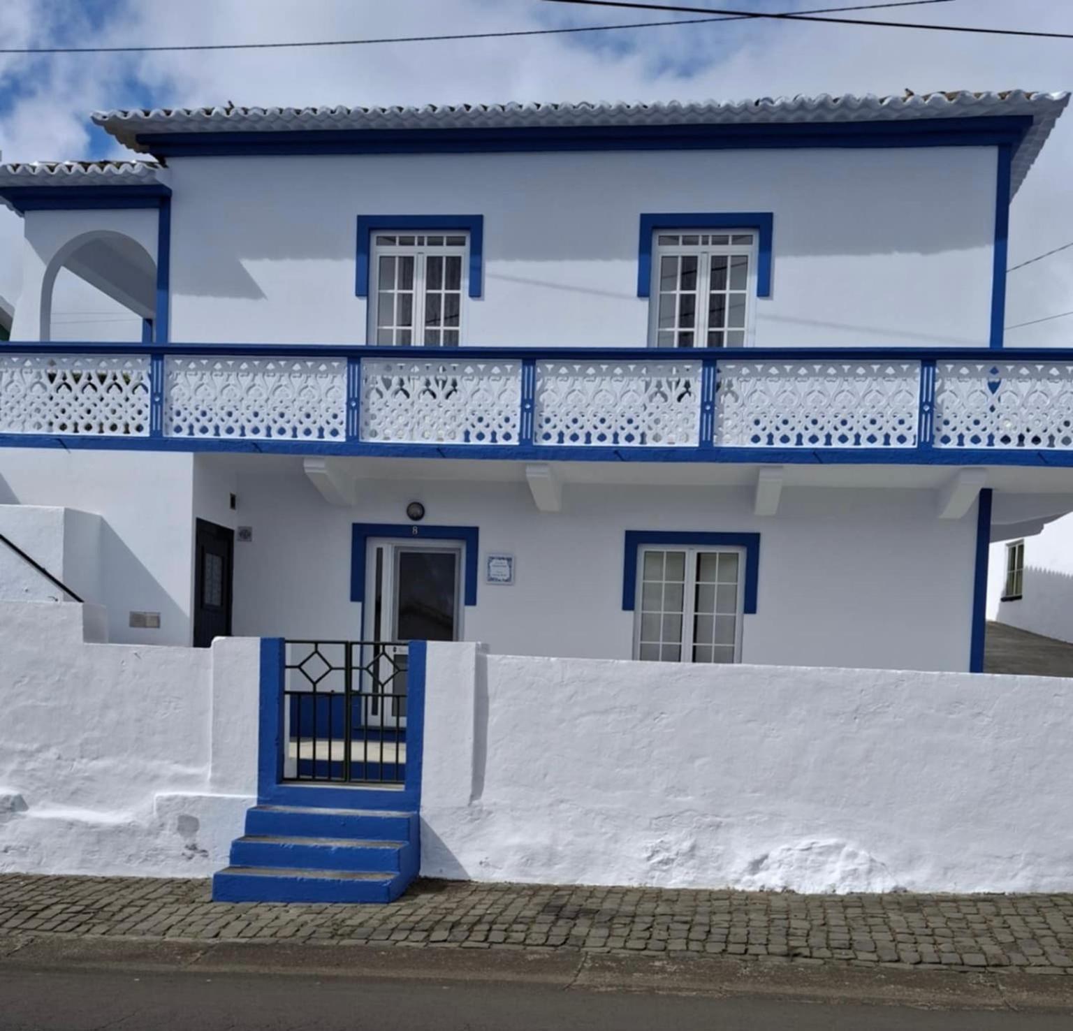 Вілла Grannys House Ангра-ду-Ероїшму Екстер'єр фото