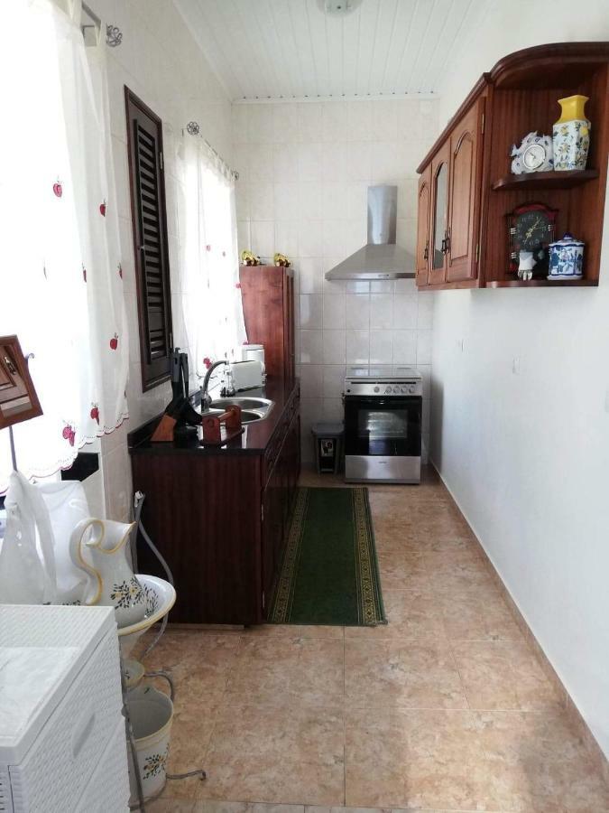 Вілла Grannys House Ангра-ду-Ероїшму Екстер'єр фото